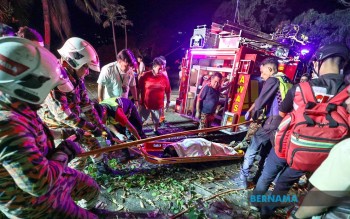 S’POREAN TOURIST KILLED, 10 OTHERS INJURED AS VAN PLUNGES INTO RAVINE IN PENANG