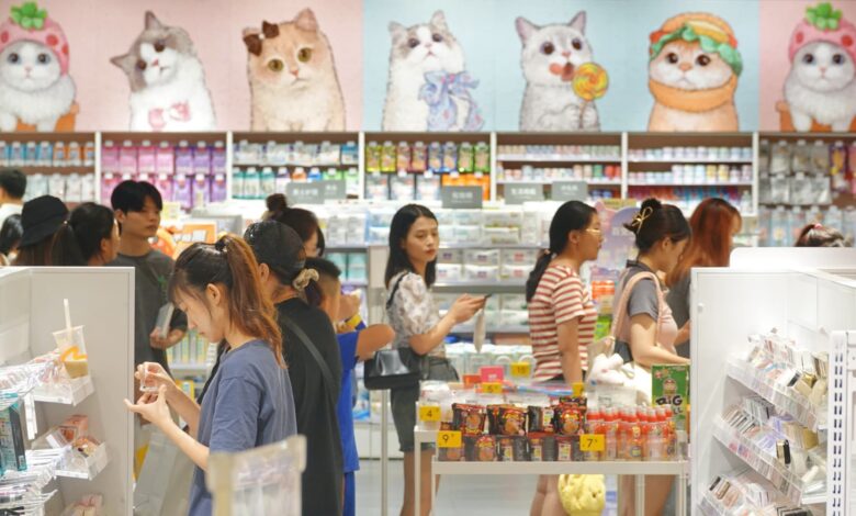 China’s youths shop at B1B2 bargain basements as economy bites