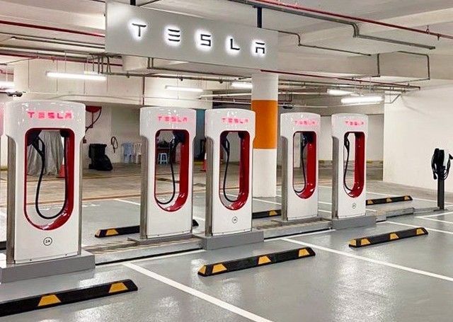 Six new 250kW Tesla Superchargers are now live at Pavilion Bukit Jalil - Auto News