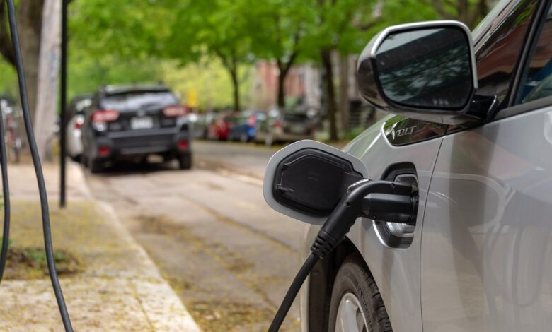 Quebec to phase out EV rebates