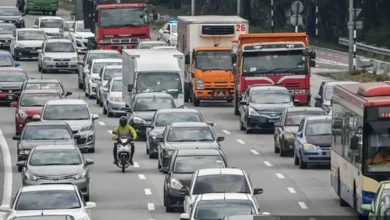 Changing lanes while stuck in traffic is dangerous