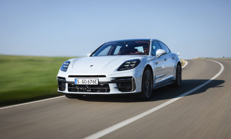 Porsche Panamera Turbo S e Hybrid front tracking 295984