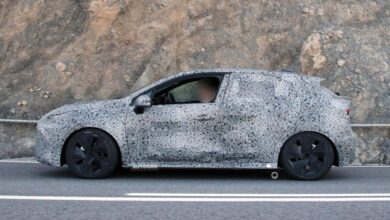 2026 Renault Clio camo – side